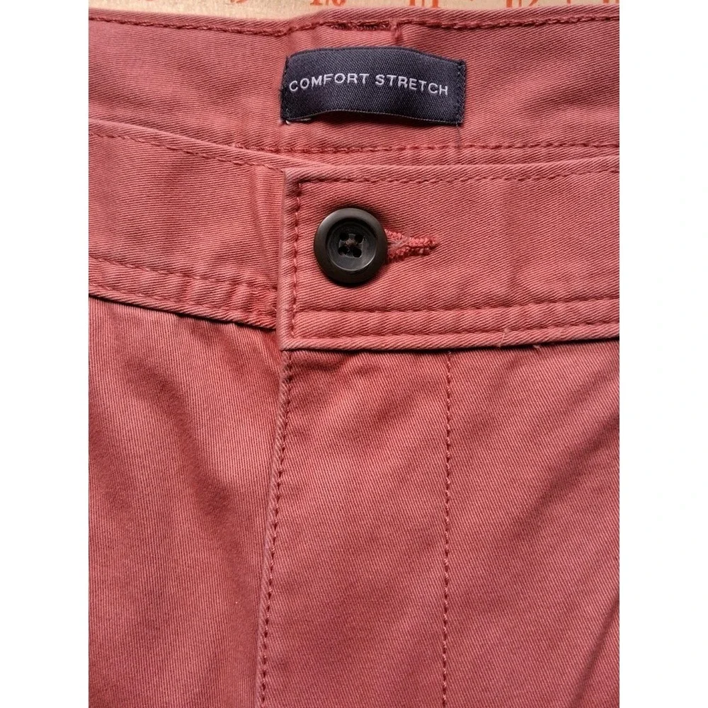 St John's Bay NWT Men's Flat‎ Front Shorts Size 40 Stretch 9